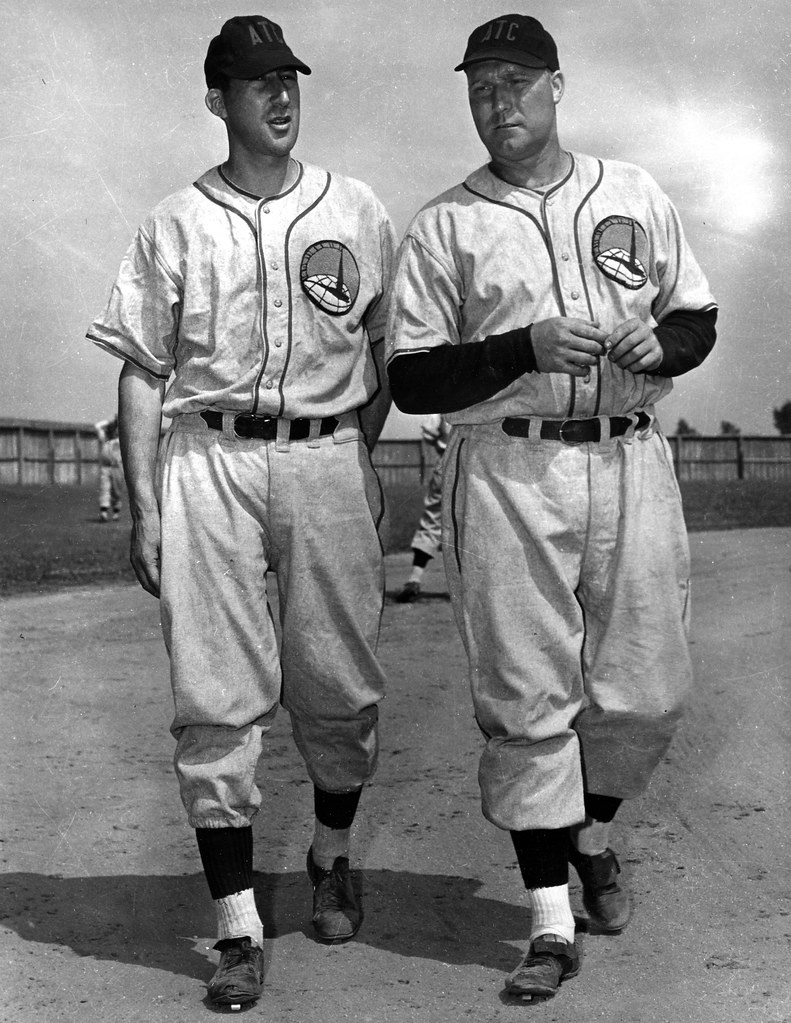 Photography Class: Vintage Photograph Collecting Tips – Chevrons and ...